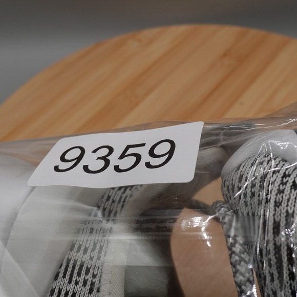 Adidas Shoes Mens 7.5 Gray White Kaptir Athletic Running Walking Sneakers Flaws - Picture 11 of 11